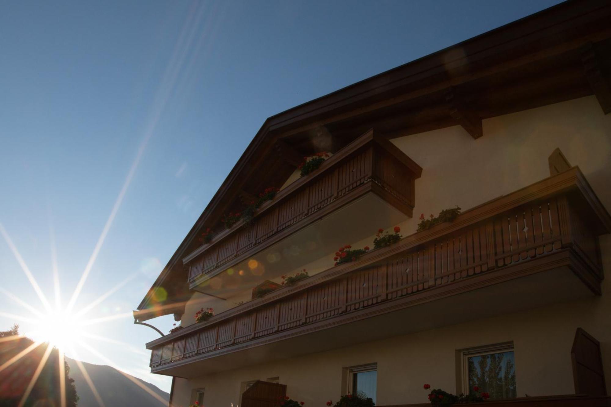 Residence Walchhof Schenna Exterior photo